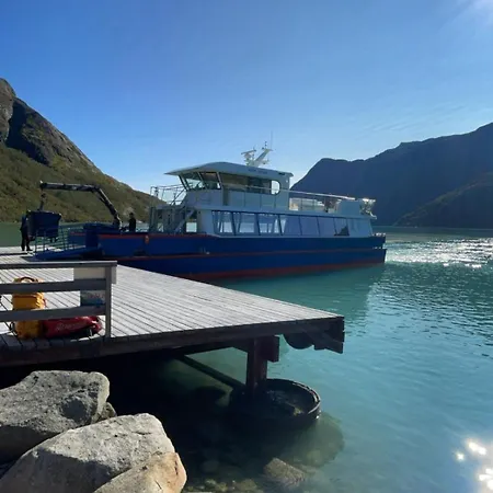 Relaxing Getaway With Sauna And Terrace Feriehus