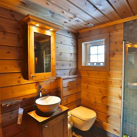 Relaxing Getaway With Sauna And Terrace *